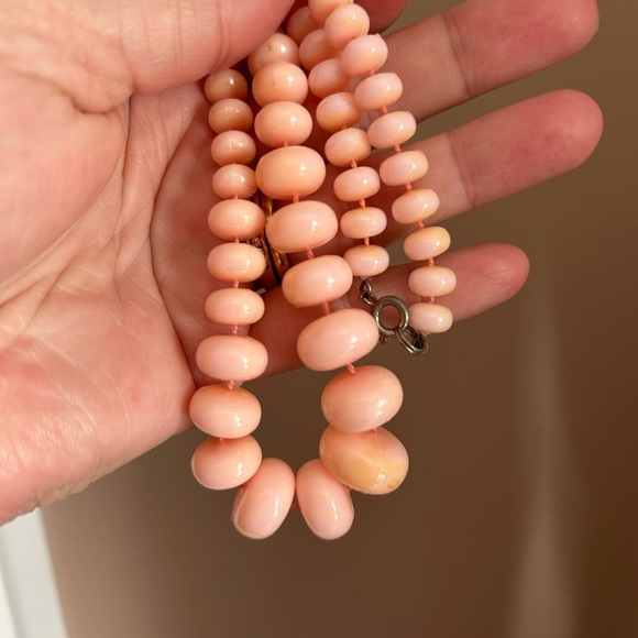 5/$25 vintage 1970 acrylic Elegant Pink Beaded Necklace 💓 - Picture 7 of 7